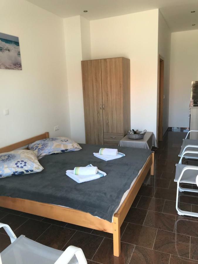 Apartmani Subasic Pag Town Εξωτερικό φωτογραφία
