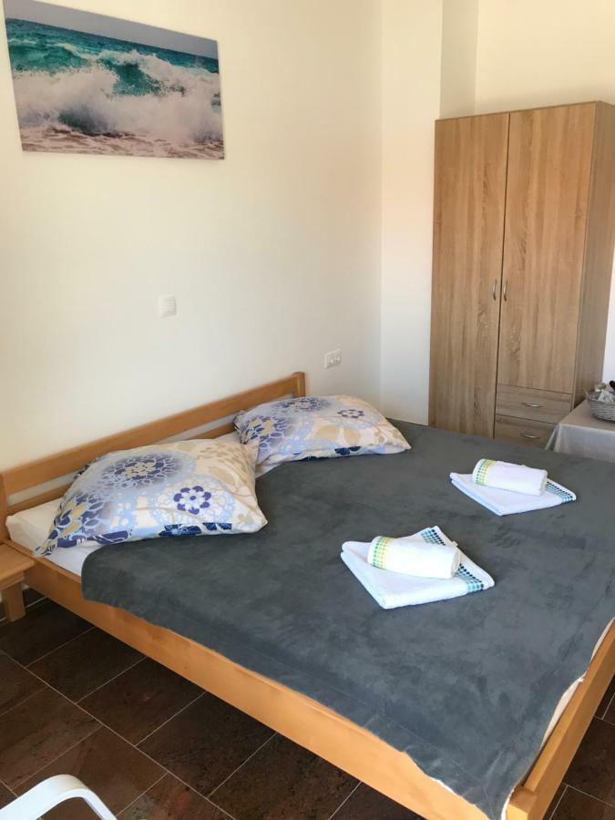 Apartmani Subasic Pag Town Εξωτερικό φωτογραφία