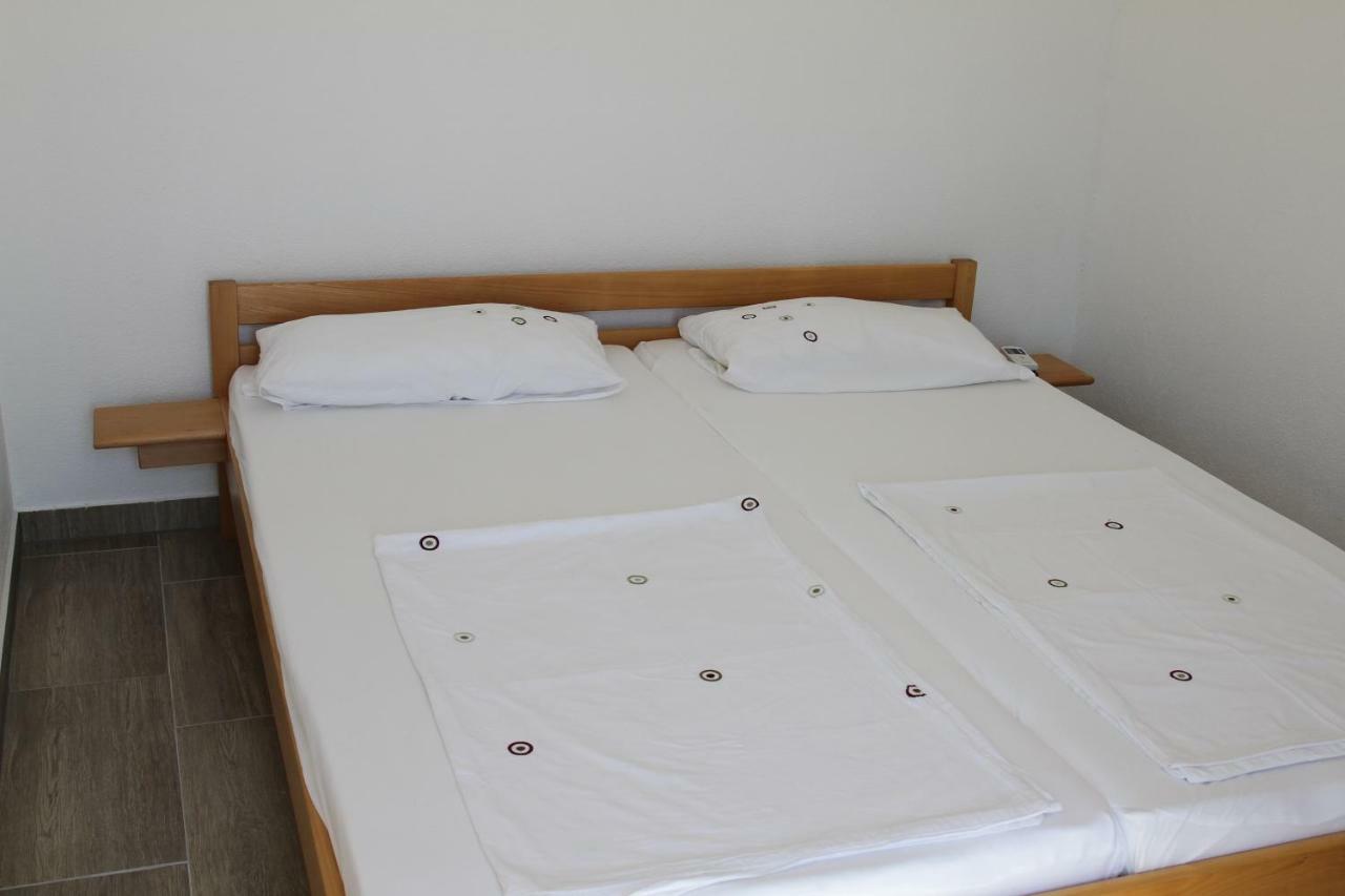 Apartmani Subasic Pag Town Εξωτερικό φωτογραφία