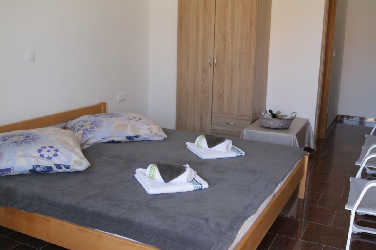 Apartmani Subasic Pag Town Εξωτερικό φωτογραφία